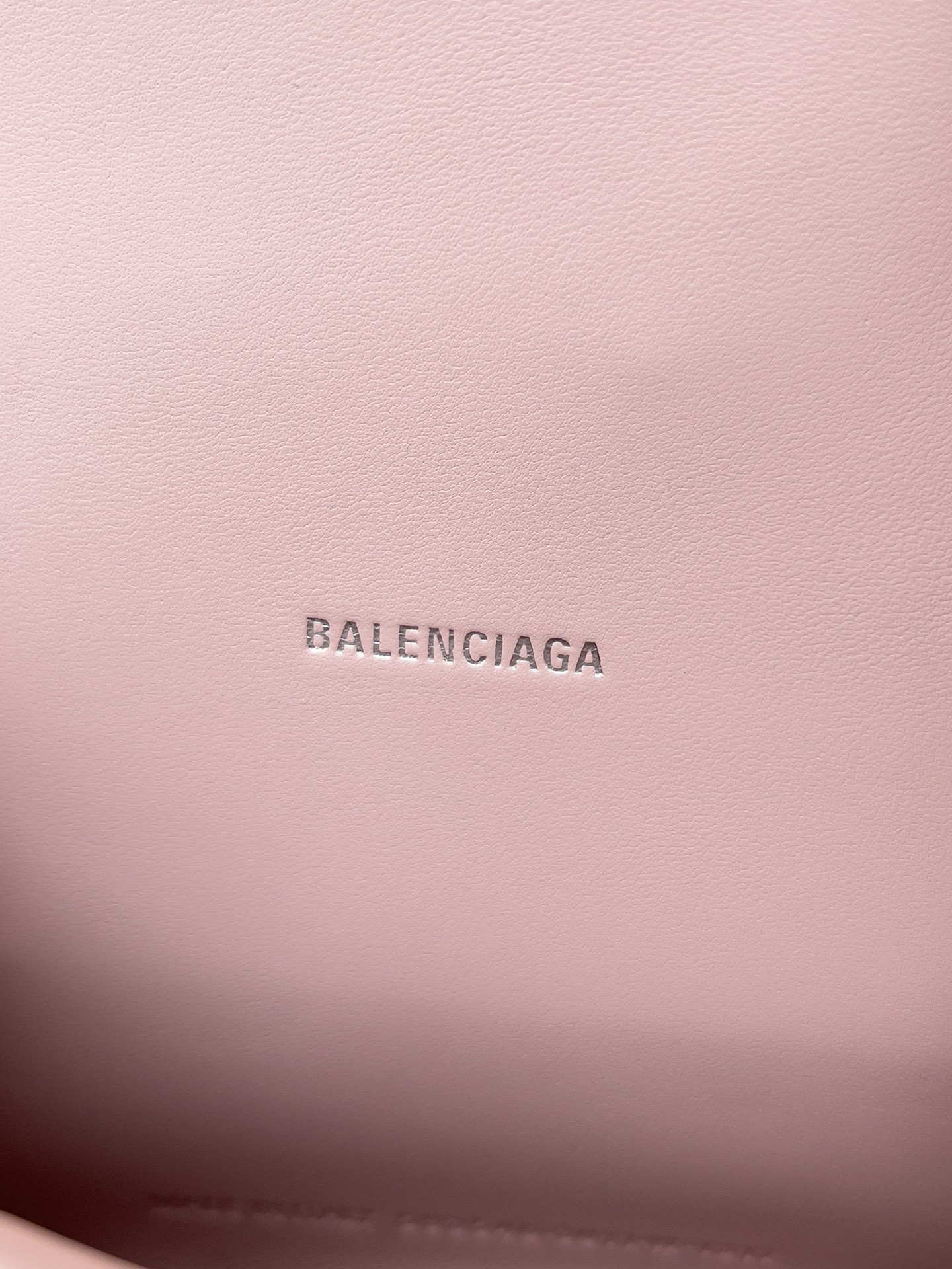 高仿balenciaga巴黎世家 HOURGLASS 加小號鱷魚紋壓紋手提包沙漏包冰粉