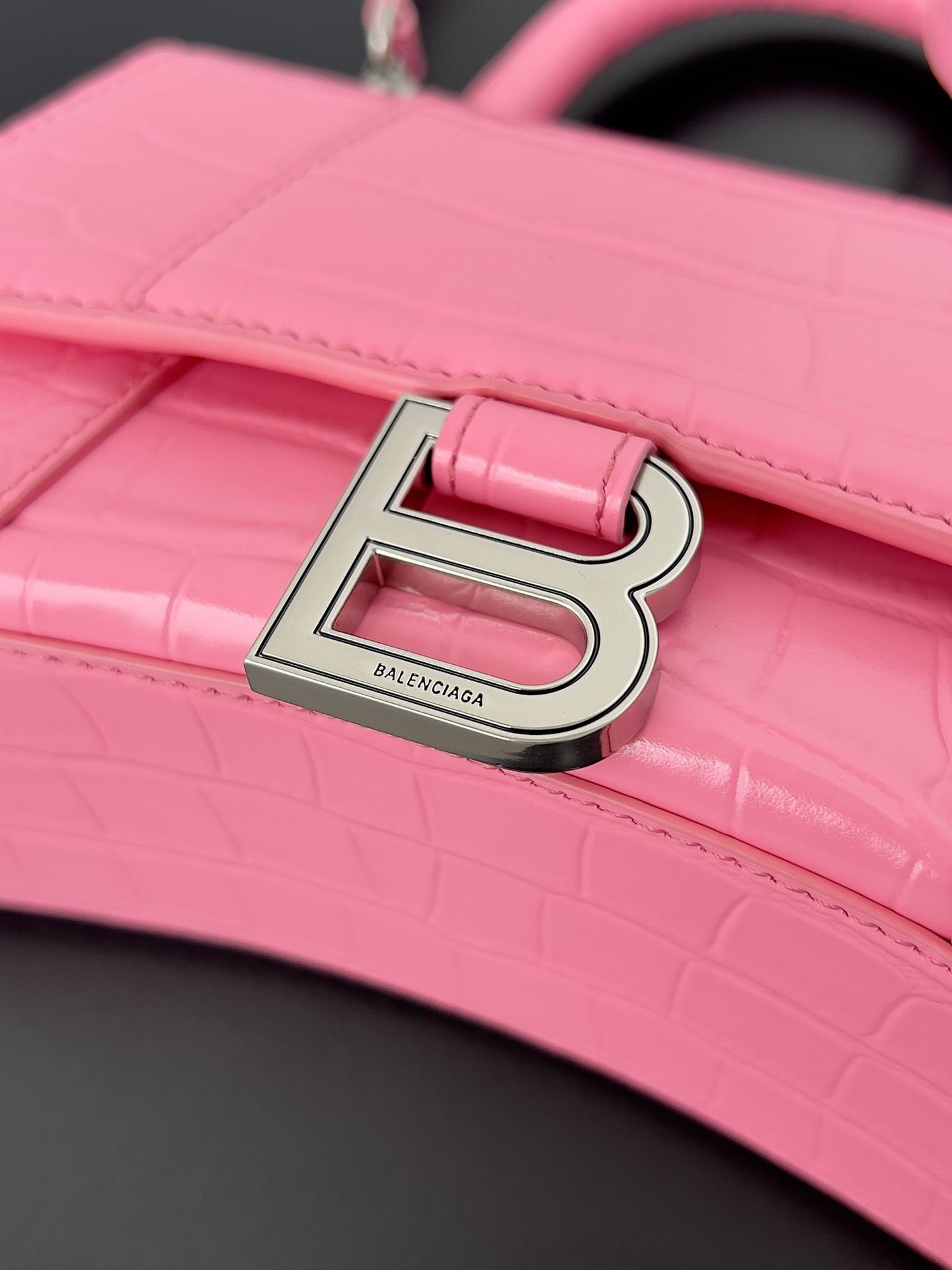 原單balenciaga巴黎世家 HOURGLASS 加小號鱷魚紋壓紋手提包沙漏包粉色