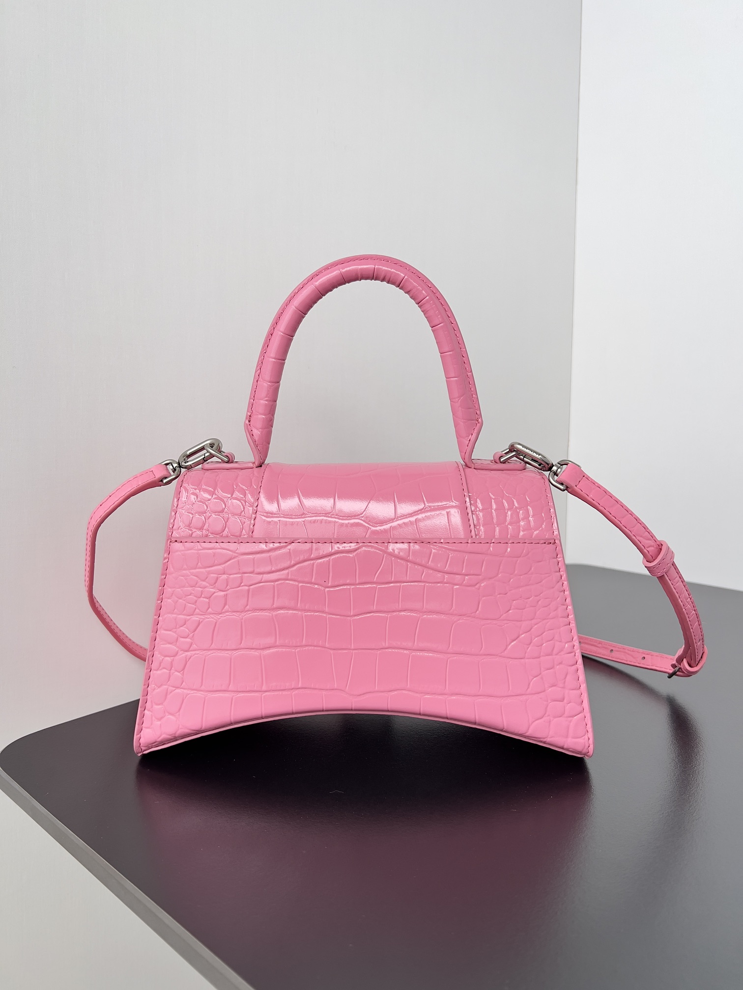 原單balenciaga巴黎世家 HOURGLASS 鱷魚紋壓紋手提包沙漏包粉色