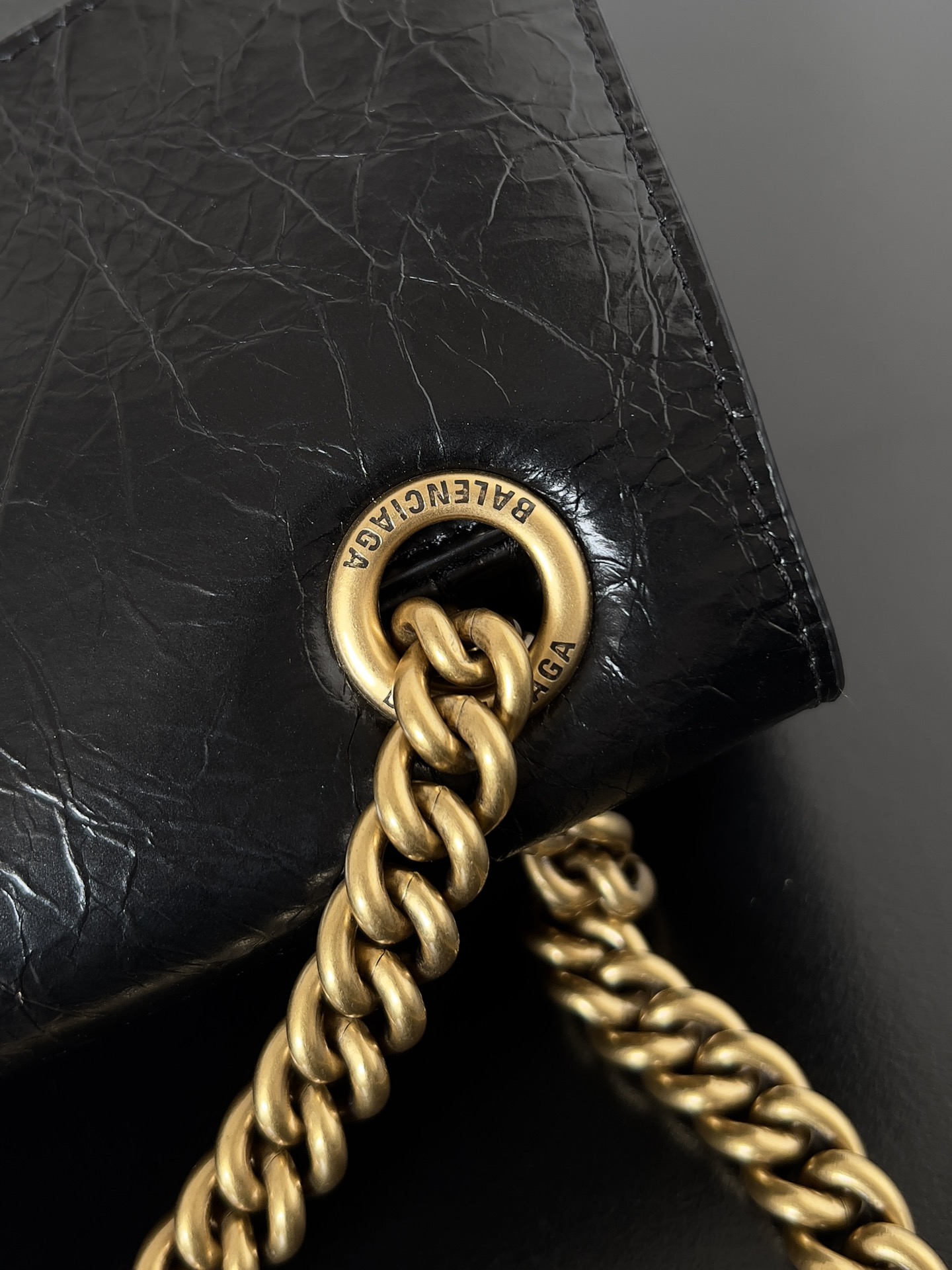 原單複刻balenciaga巴黎世家 CRUSH小號黑色壓光牛皮革鏈帶包