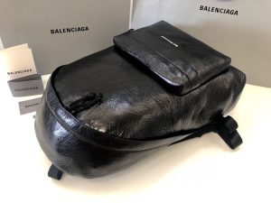 高仿複刻balenciaga巴黎世家 EXPLORER雙肩包大號揹包