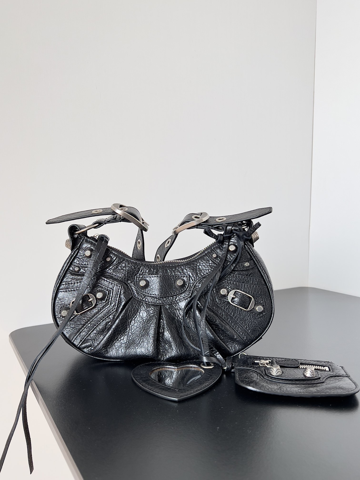 1比1高仿balenciaga巴黎世家 Le Cagole加小號黑色細紋羊皮革單肩包