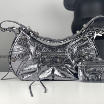 高仿balenciaga巴黎世家 Le Cagole小號銀色金屬光澤細紋羊皮革單肩包