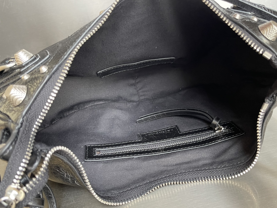 専櫃1比1 BALENCIAGA巴黎世家 LE CAGOLE小號單肩包 油蠟黑