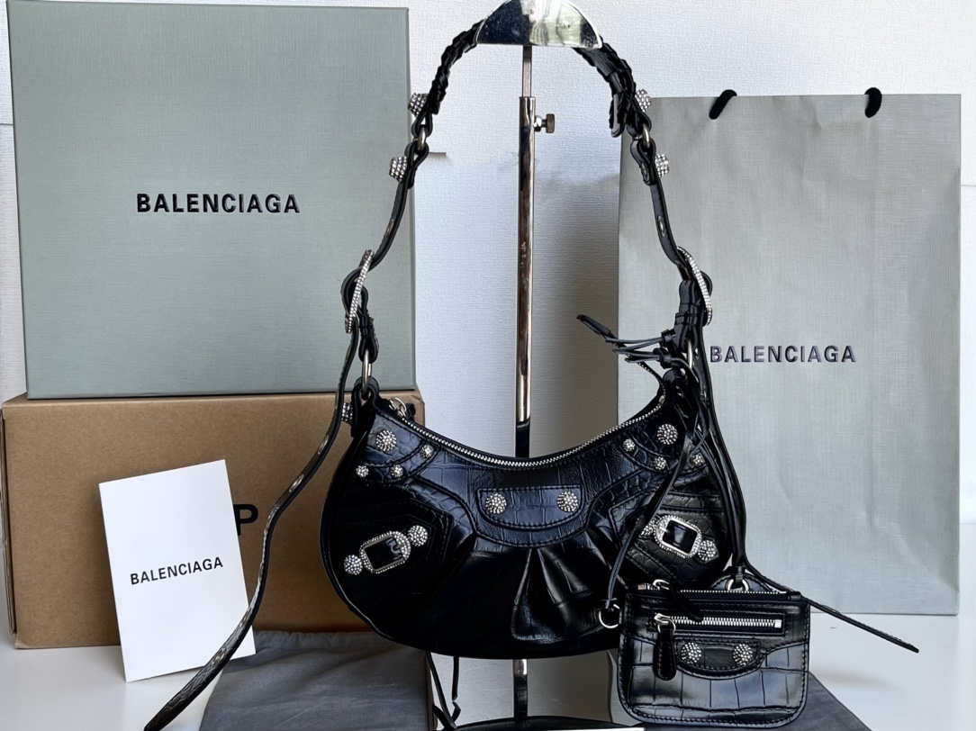 原單1比1 BALENCIAGA巴黎世家 LE CAGOLE 加小號鱷魚紋壓紋鑲萊茵石單肩包