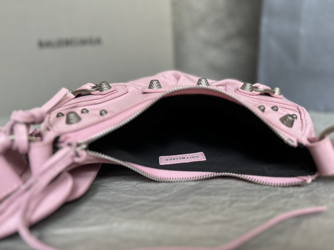 高仿BALENCIAGA巴黎世家 LE CAGOLE單肩包 加小號油蠟櫻花粉
