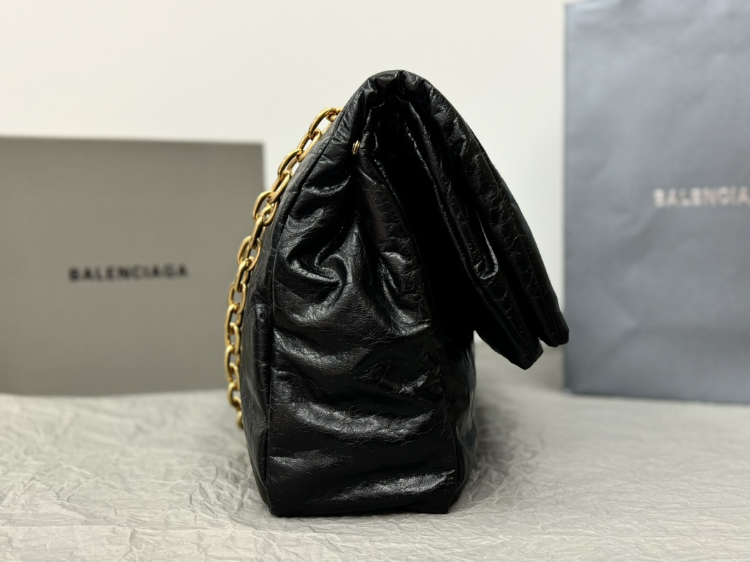 高仿BALENCIAGA巴黎世家 Monaco細紋牛皮革大號鏈帶包 大號油蠟黑金