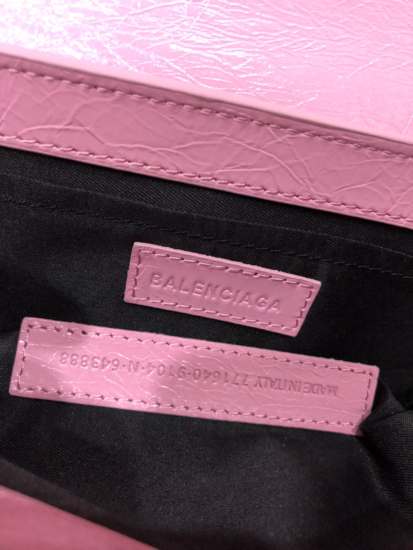 専櫃複刻BALENCIAGA巴黎世家 Le Cagole粉色細紋牛皮革大號單肩包