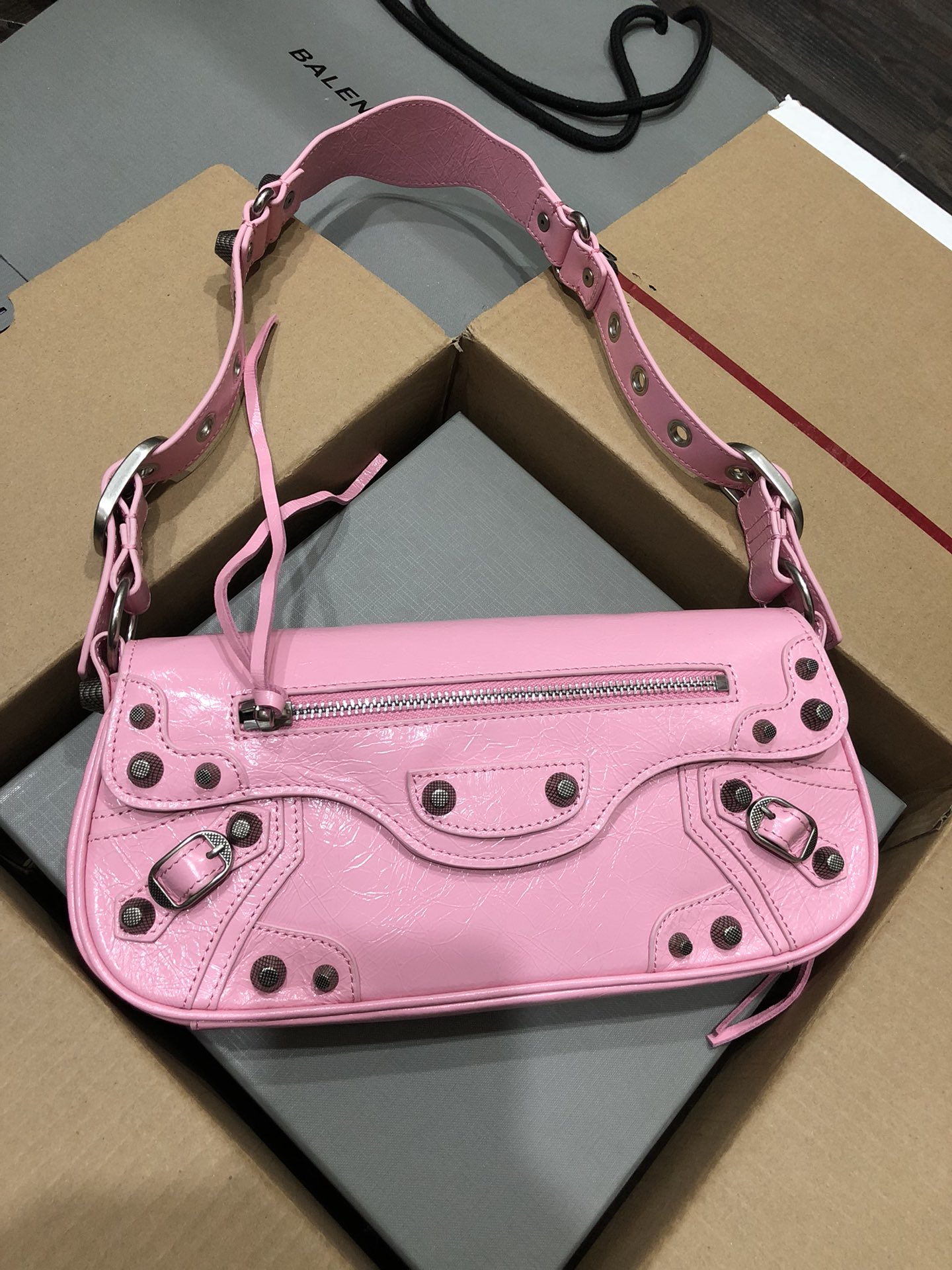 専櫃複刻BALENCIAGA巴黎世家 Le Cagole粉色細紋牛皮革大號單肩包