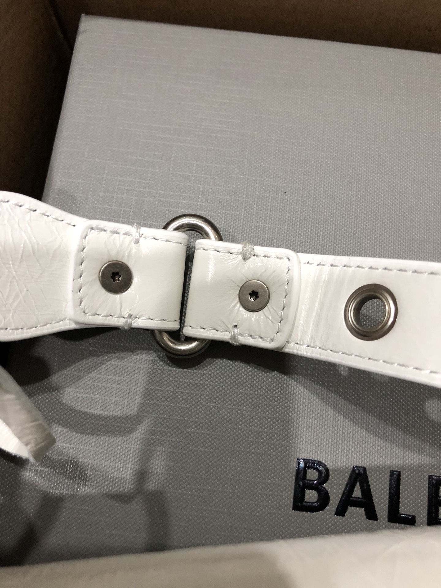 専櫃複刻BALENCIAGA巴黎世家 Le Cagole白色細紋牛皮革大號單肩包 
