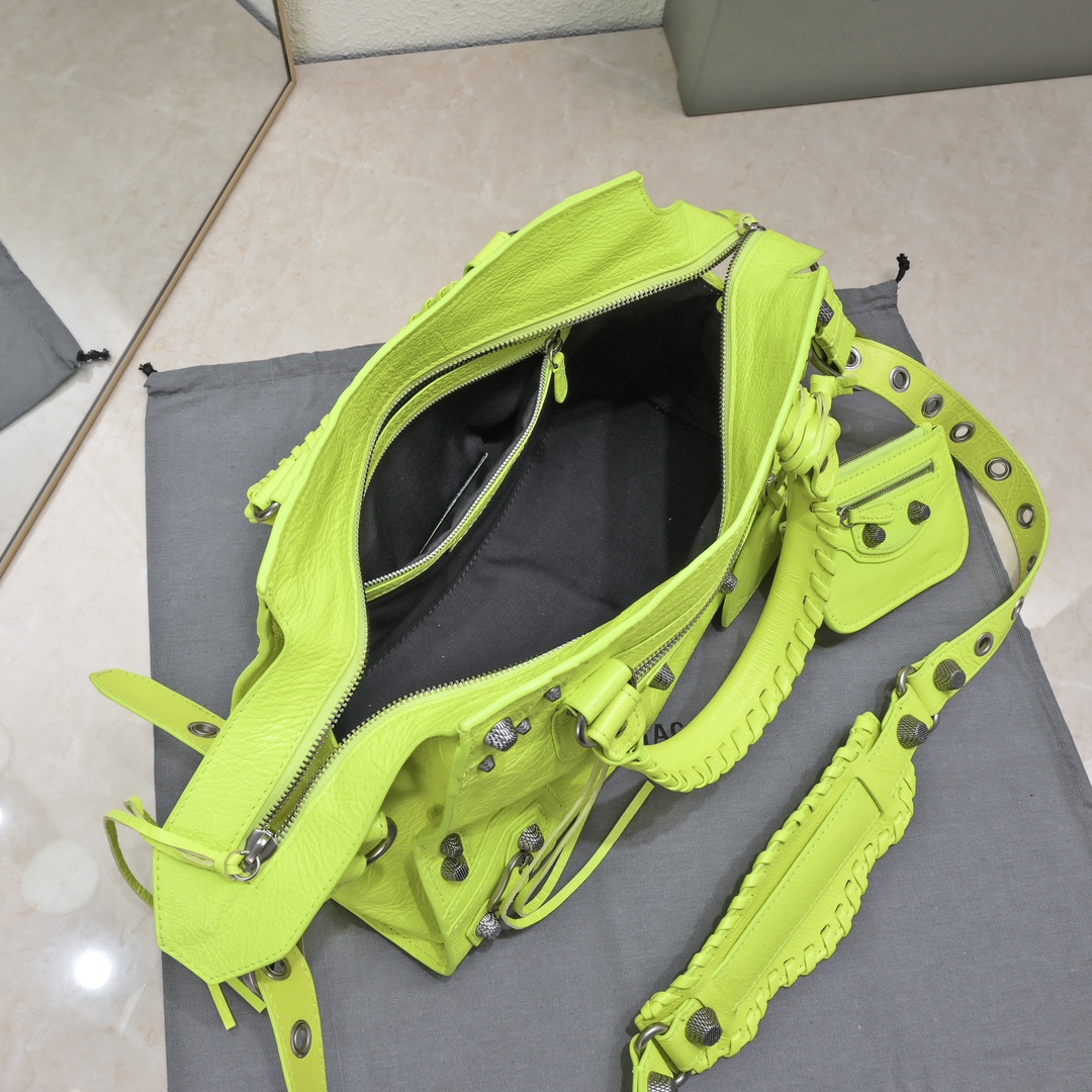 複刻高仿BALENCIAGA巴黎世家 Neo Cagole 細紋牛皮革手提包 中號亮藍