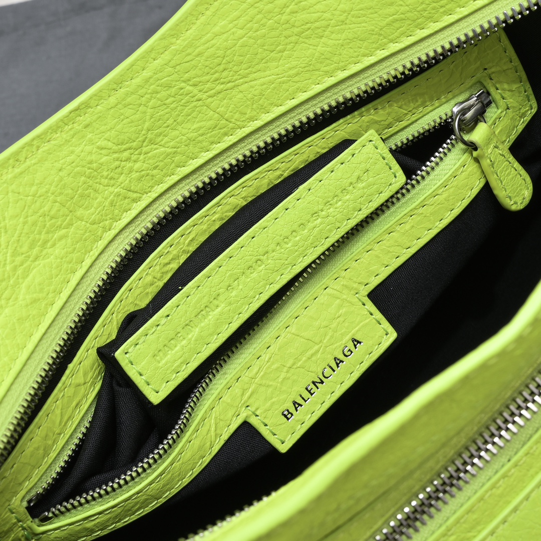 複刻高仿BALENCIAGA巴黎世家 Neo Cagole 細紋牛皮革手提包 中號亮藍