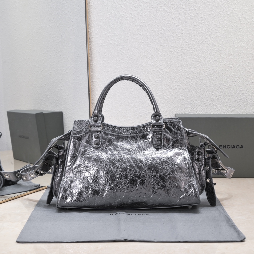 複刻高仿BALENCIAGA巴黎世家 Neo Cagole 細紋牛皮革手提包 中號銀灰