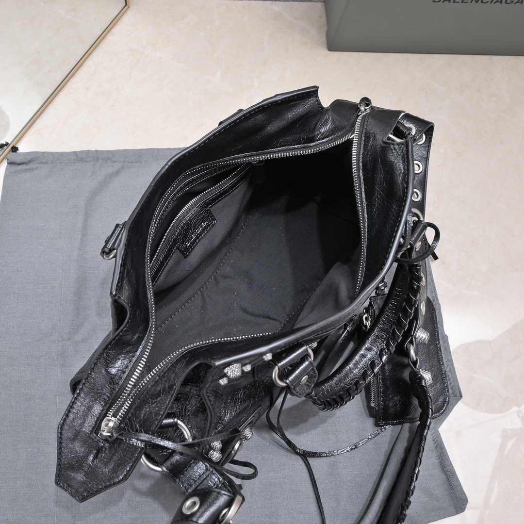 複刻高仿BALENCIAGA巴黎世家 Neo Cagole 細紋牛皮革手提包 中號黑色