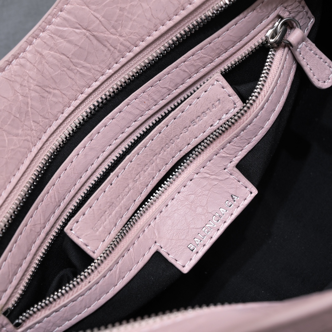 複刻高仿BALENCIAGA巴黎世家 Neo Cagole 細紋牛皮革手提包 中號淺紫