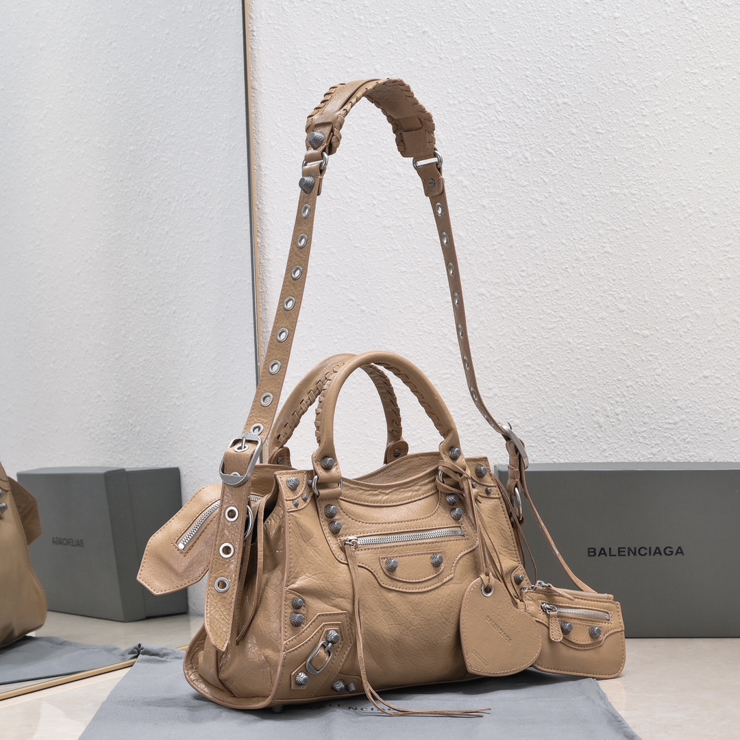 複刻高仿BALENCIAGA巴黎世家 Neo Cagole 細紋牛皮革手提包 中號棕色