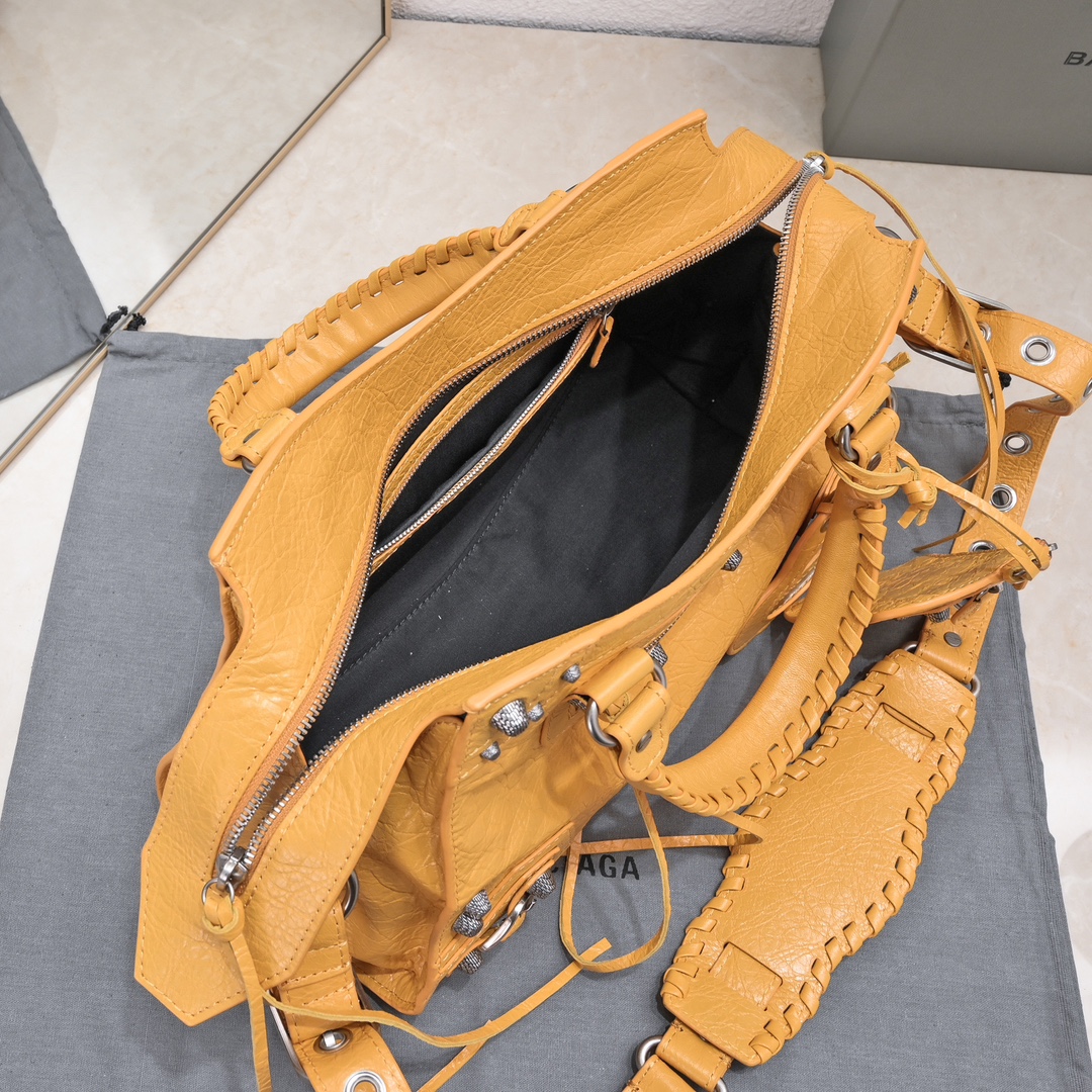 複刻高仿BALENCIAGA巴黎世家 Neo Cagole 細紋牛皮革手提包 中號橙色