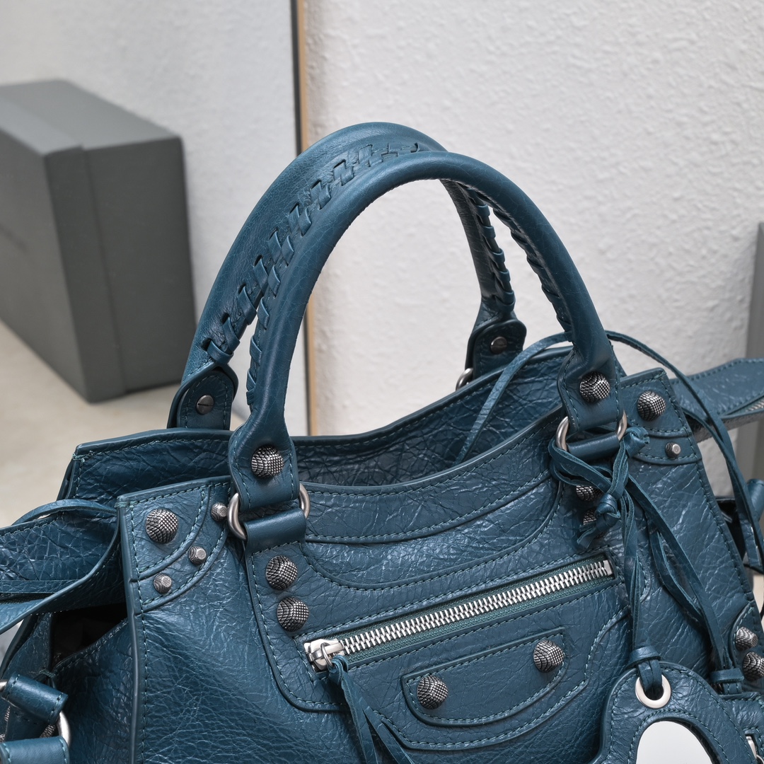 複刻高仿BALENCIAGA巴黎世家 Neo Cagole 細紋牛皮革手提包 中號深藍