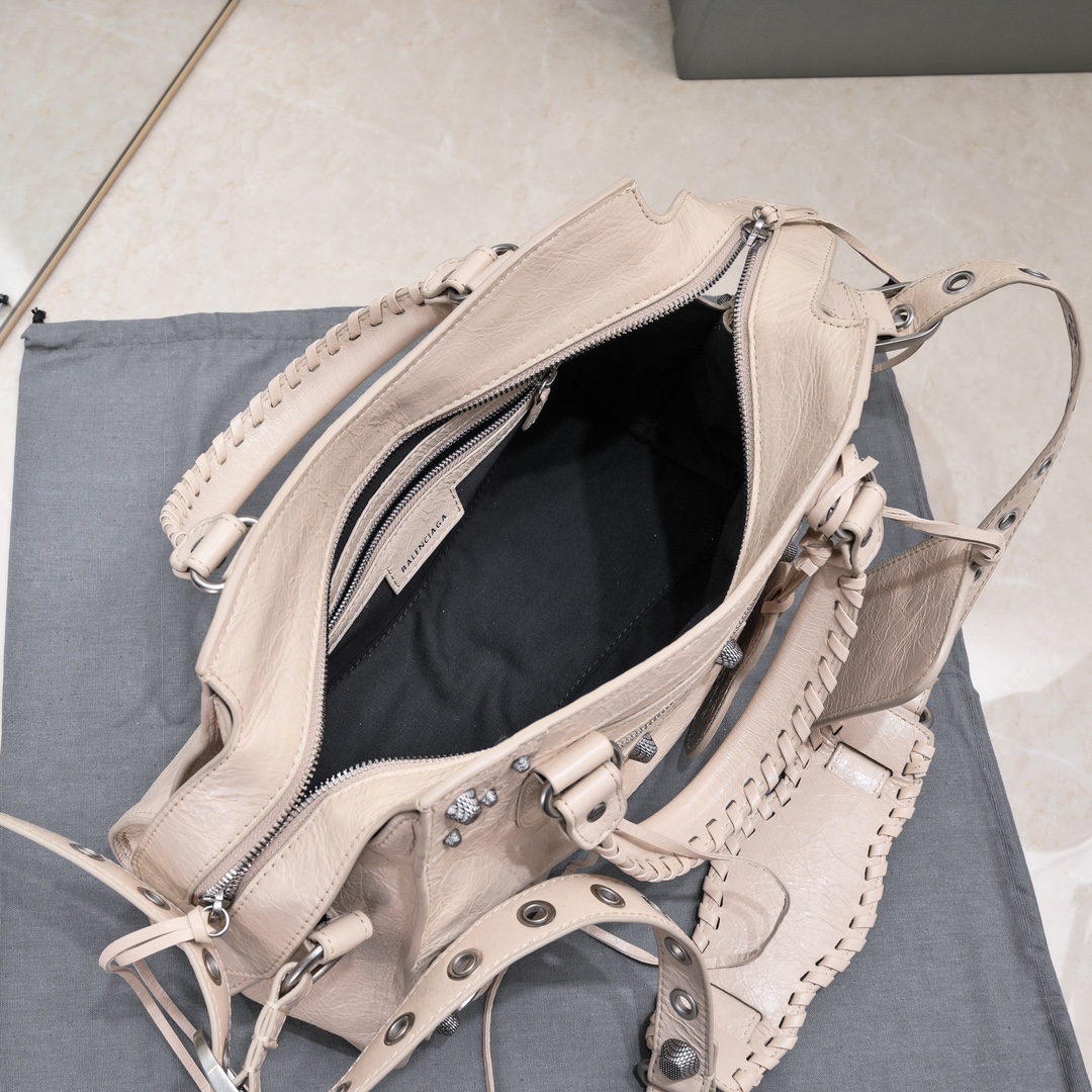 複刻高仿BALENCIAGA巴黎世家 Neo Cagole 細紋牛皮革手提包 中號杏色