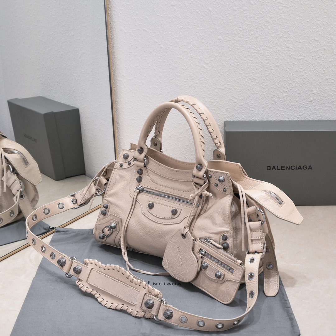 複刻高仿BALENCIAGA巴黎世家 Neo Cagole 細紋牛皮革手提包 中號杏色