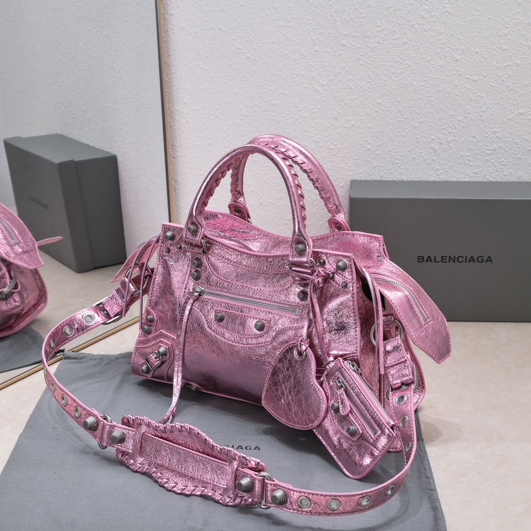 複刻高仿BALENCIAGA巴黎世家 Neo Cagole 細紋牛皮革手提包 中號銀粉