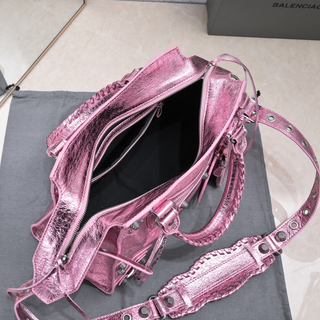 複刻高仿BALENCIAGA巴黎世家 Neo Cagole 細紋牛皮革手提包 中號銀粉