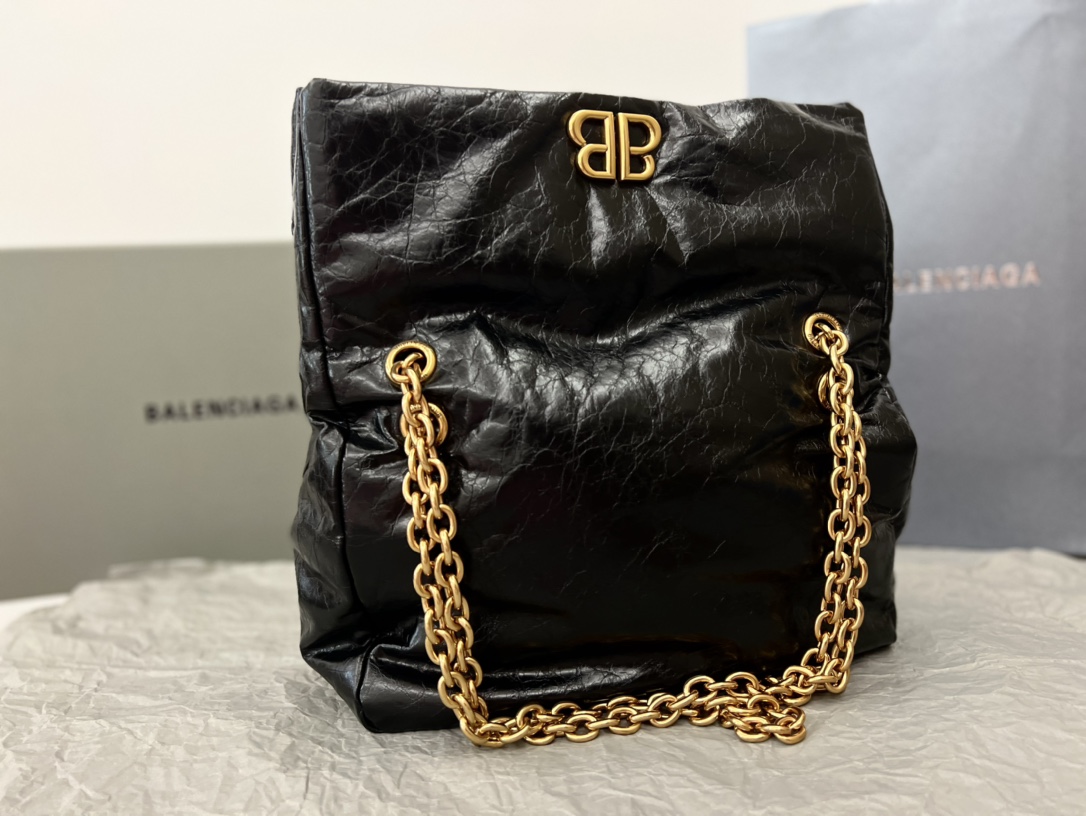 原單BALENCIAGA巴黎世家 Monaco絎縫薄牛皮革鏈帶包 小號【油蠟黑金】