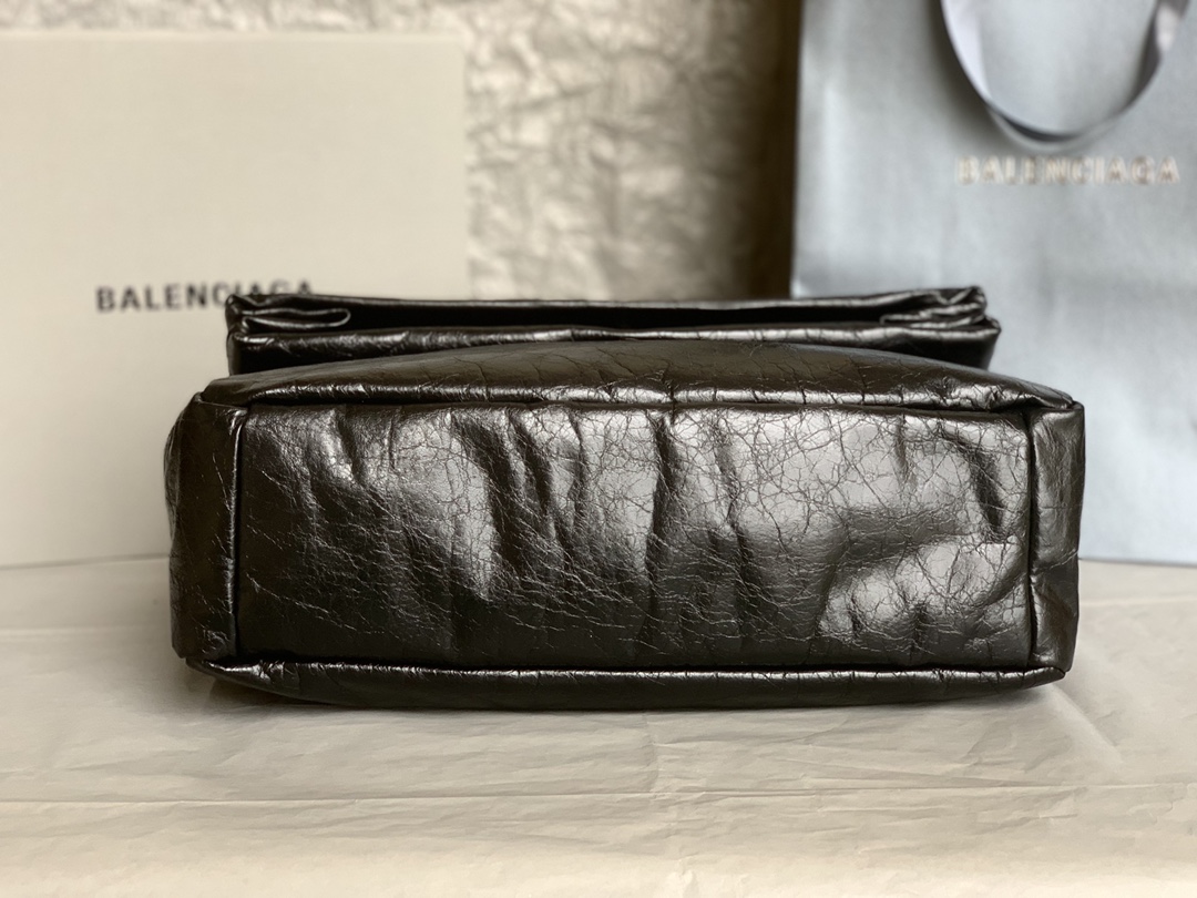 原單BALENCIAGA巴黎世家 Monaco細紋牛皮革鏈帶包 中號【油蠟黑銀】