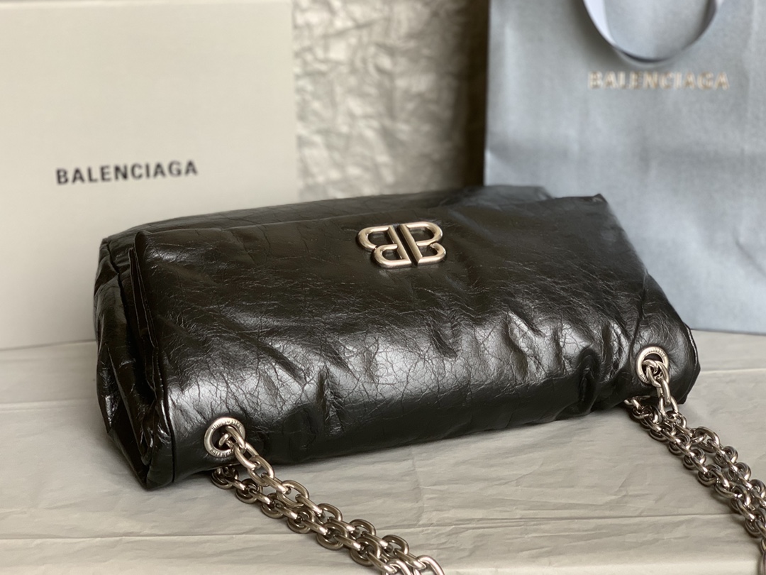 原單BALENCIAGA巴黎世家 Monaco細紋牛皮革鏈帶包 中號【油蠟黑銀】