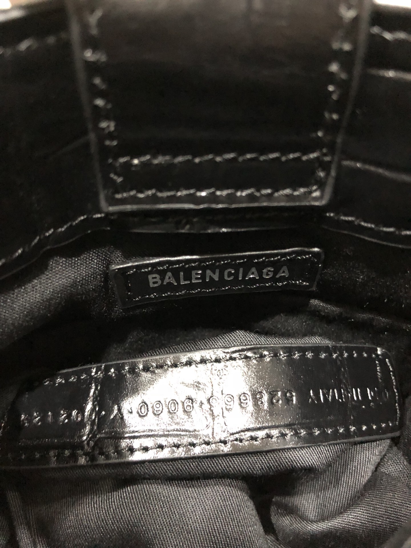 一比一複刻BALENCIAGA巴黎世家 Shopping 方格牛皮革手機包 黑色鱷魚紋