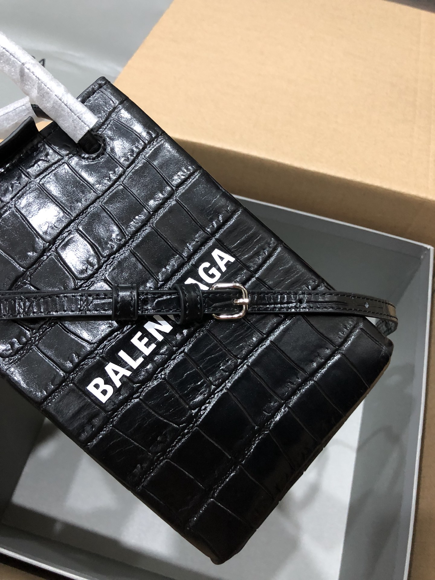 一比一複刻BALENCIAGA巴黎世家 Shopping 方格牛皮革手機包 黑色鱷魚紋