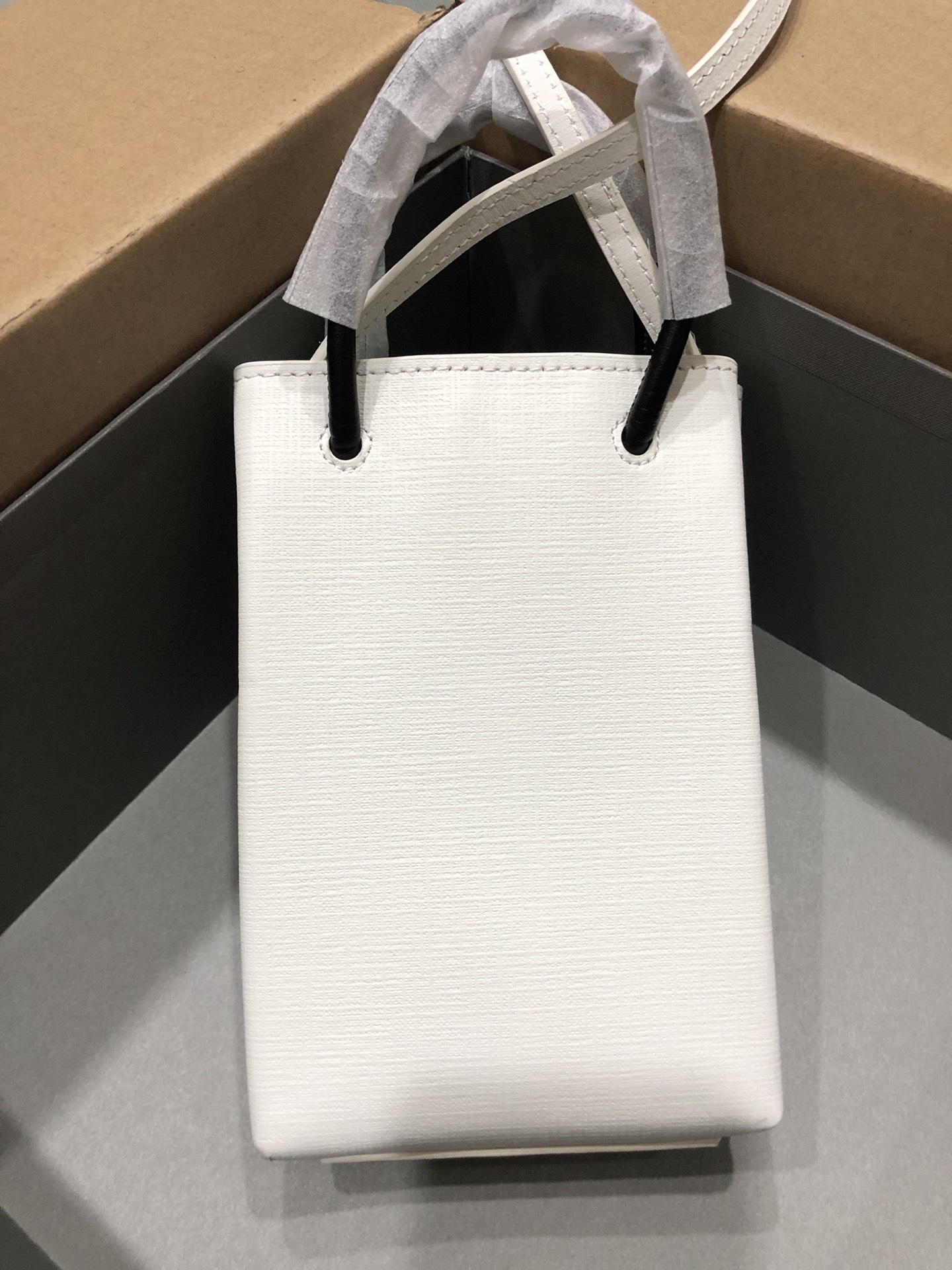 一比一複刻BALENCIAGA巴黎世家 Shopping 方格牛皮革手機包 白色