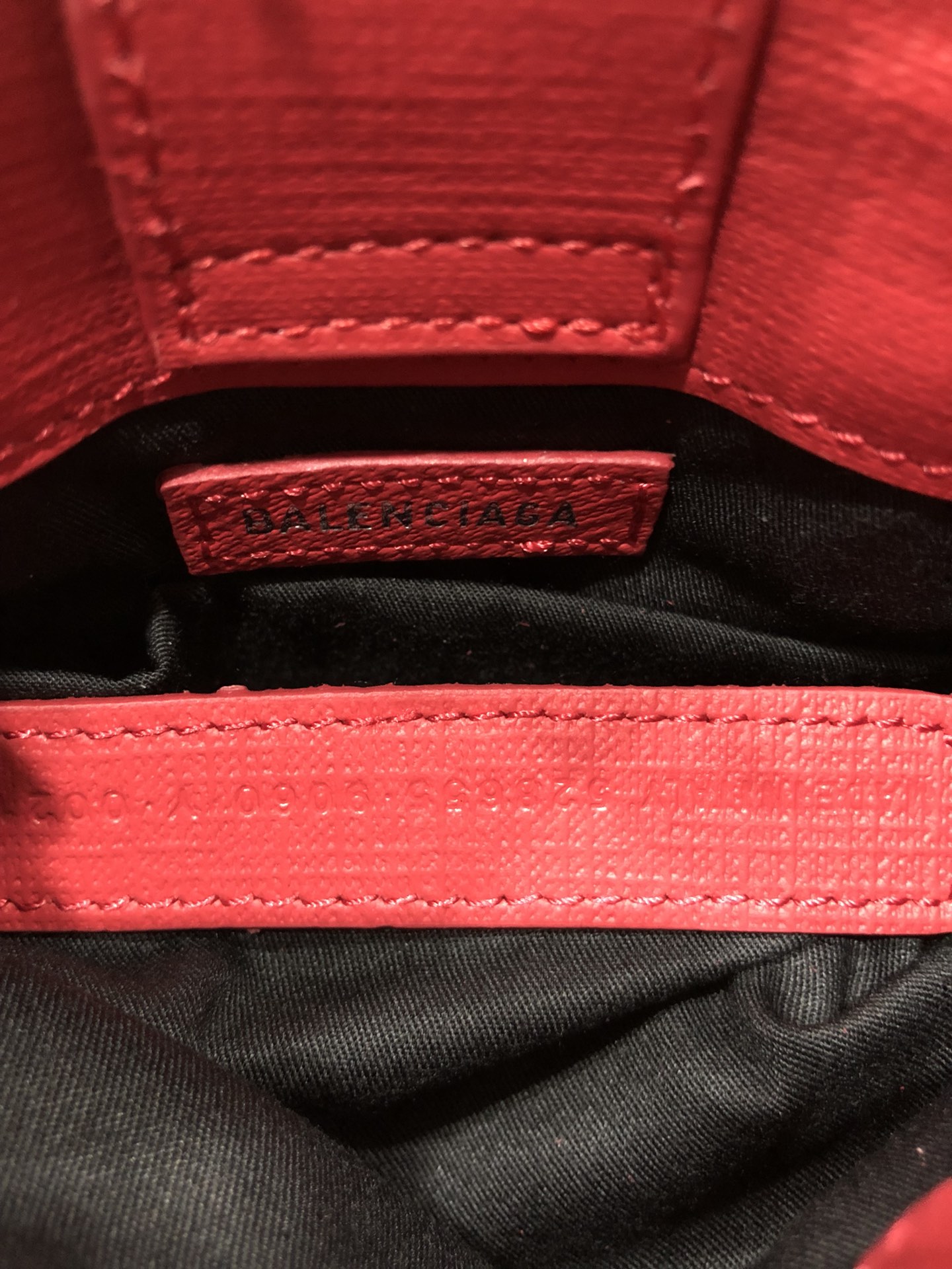 一比一複刻BALENCIAGA巴黎世家 Shopping 方格牛皮革手機包 紅色