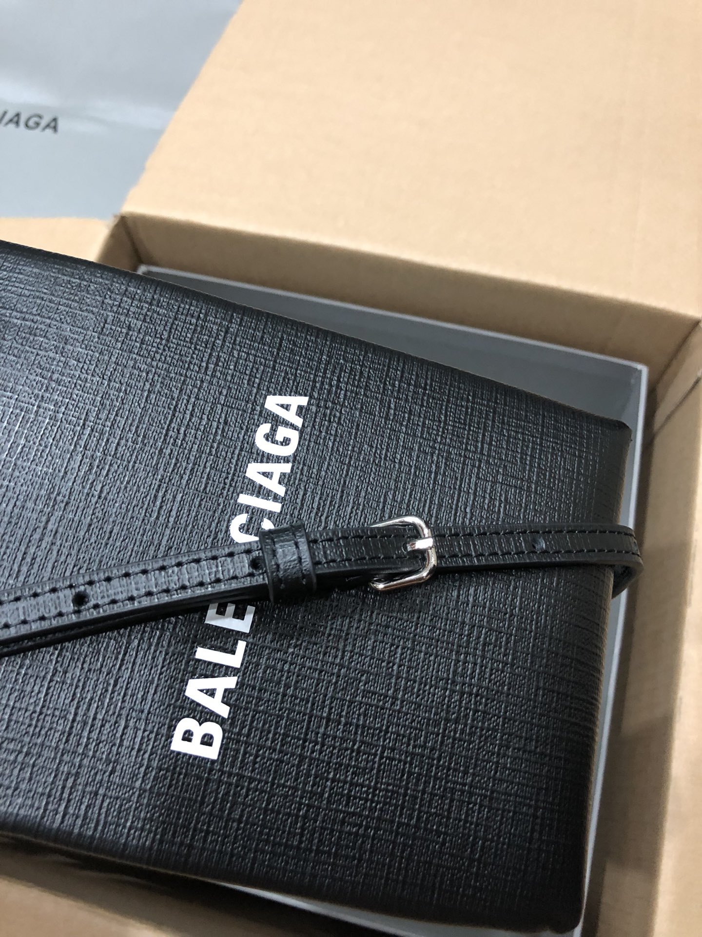 一比一複刻BALENCIAGA巴黎世家 Shopping 方格牛皮革手機包 黑色