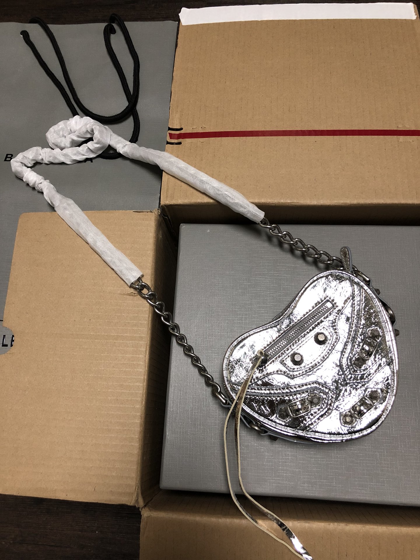 1比1複刻BALENCIAGA巴黎世家 LE CAGOLE HEART愛心包 迷你手袋 銀灰