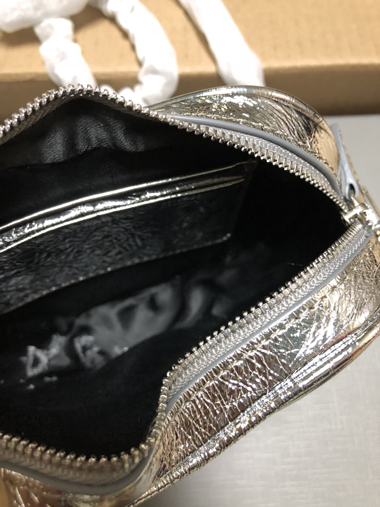 1比1複刻BALENCIAGA巴黎世家 LE CAGOLE HEART愛心包 迷你手袋 銀灰