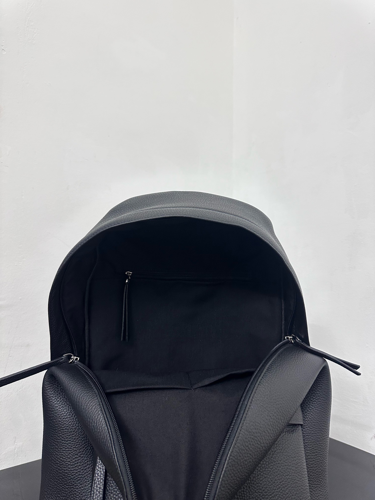 一比一原單BALENCIAGA巴黎世家包包 Everyday黑色柔滑雙層牛皮革雙肩包 大號