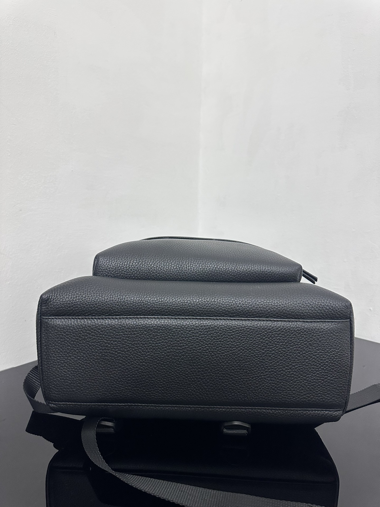 一比一原單BALENCIAGA巴黎世家包包 Everyday黑色柔滑雙層牛皮革雙肩包 大號