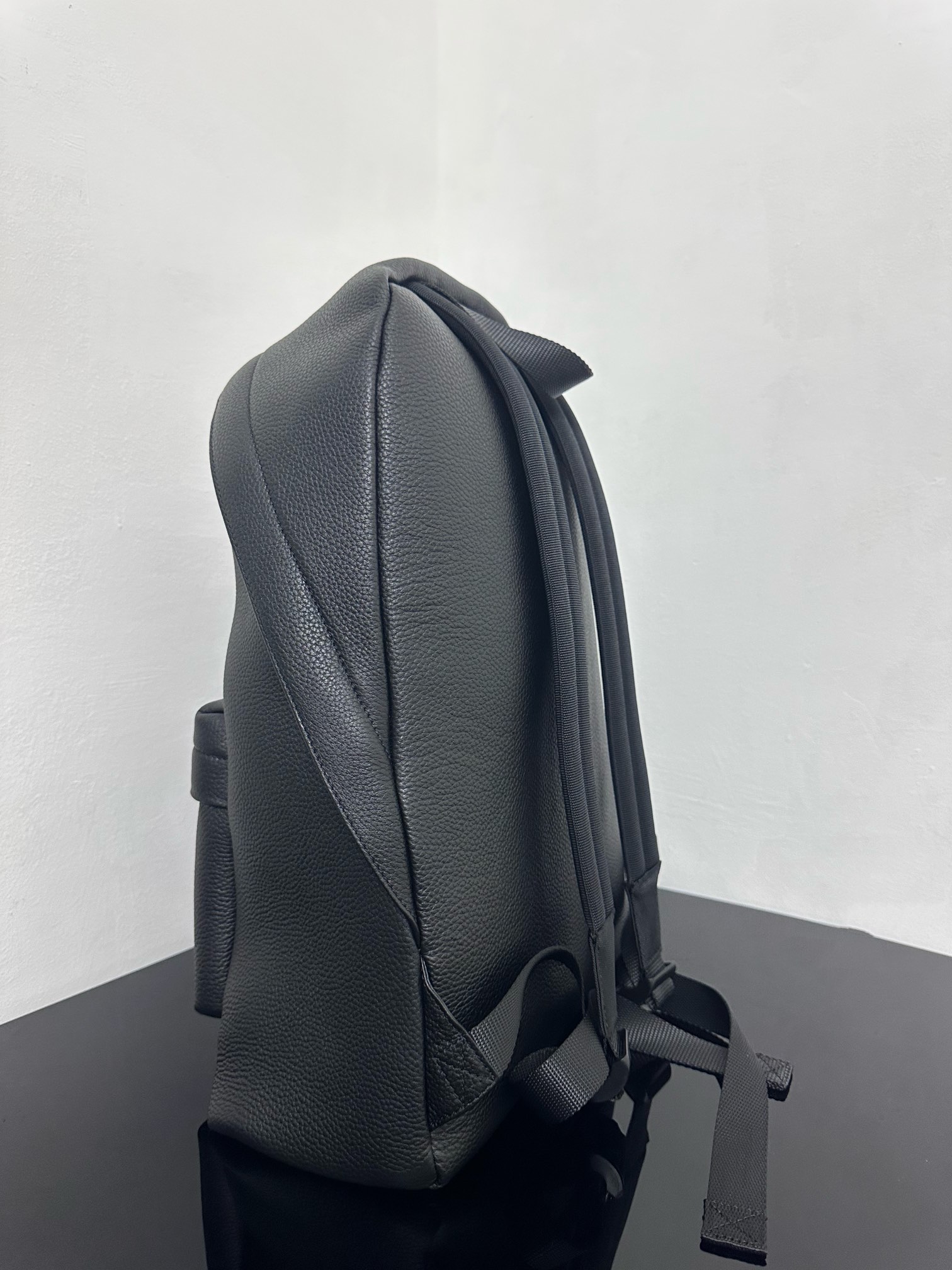 一比一原單BALENCIAGA巴黎世家包包 Everyday黑色柔滑雙層牛皮革雙肩包 大號