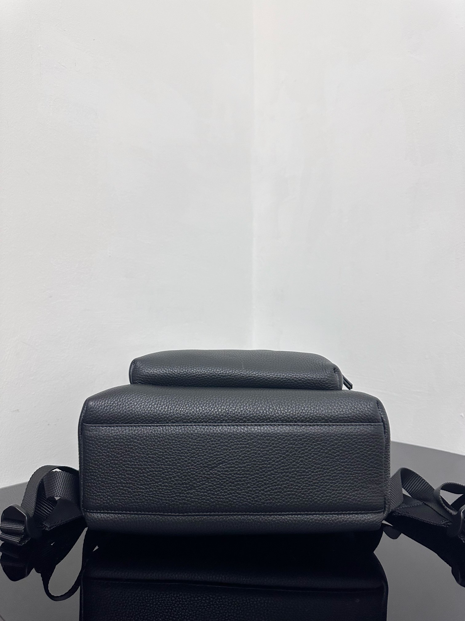 一比一原單BALENCIAGA巴黎世家包包 Everyday黑色柔滑雙層牛皮革雙肩包 小號