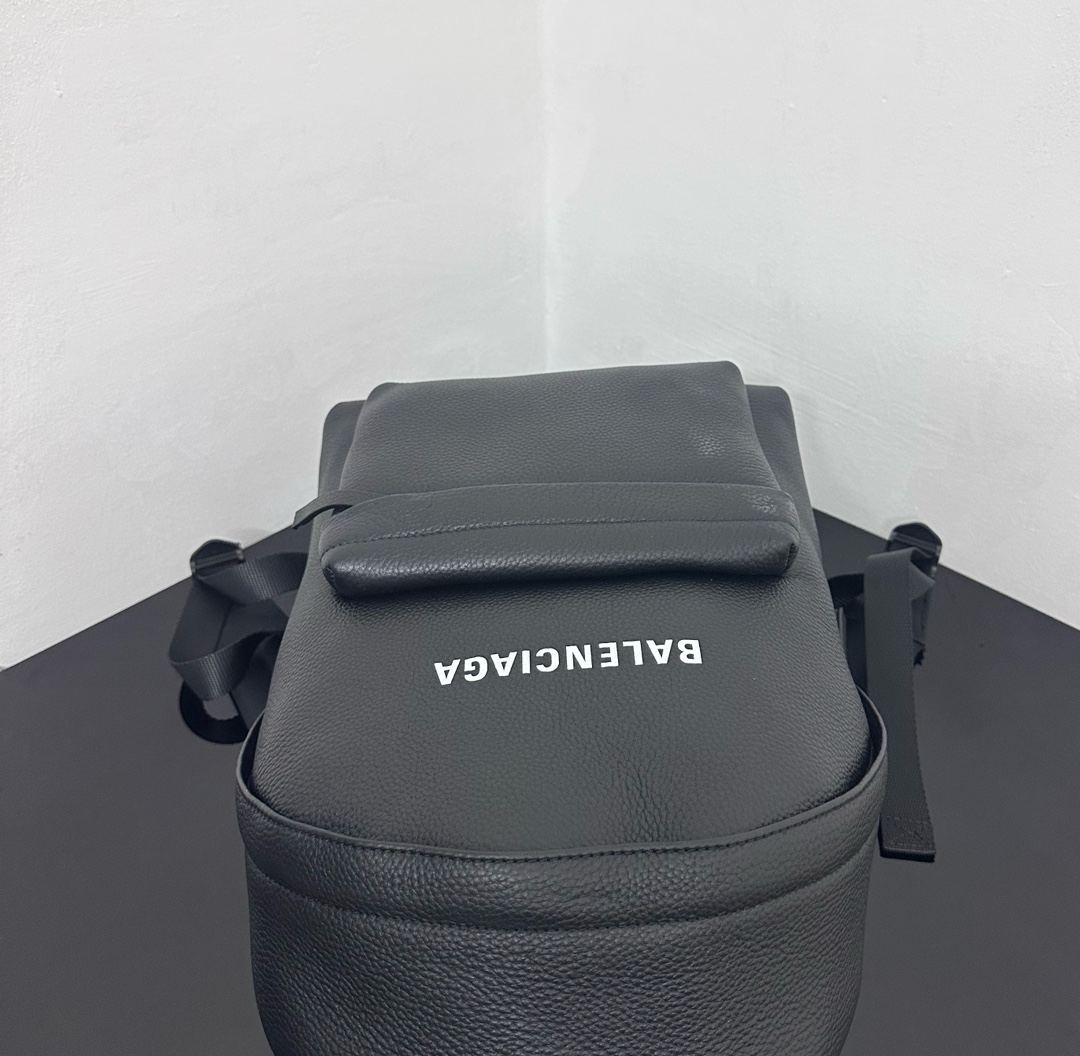 一比一原單BALENCIAGA巴黎世家包包 Everyday黑色柔滑雙層牛皮革雙肩包 小號