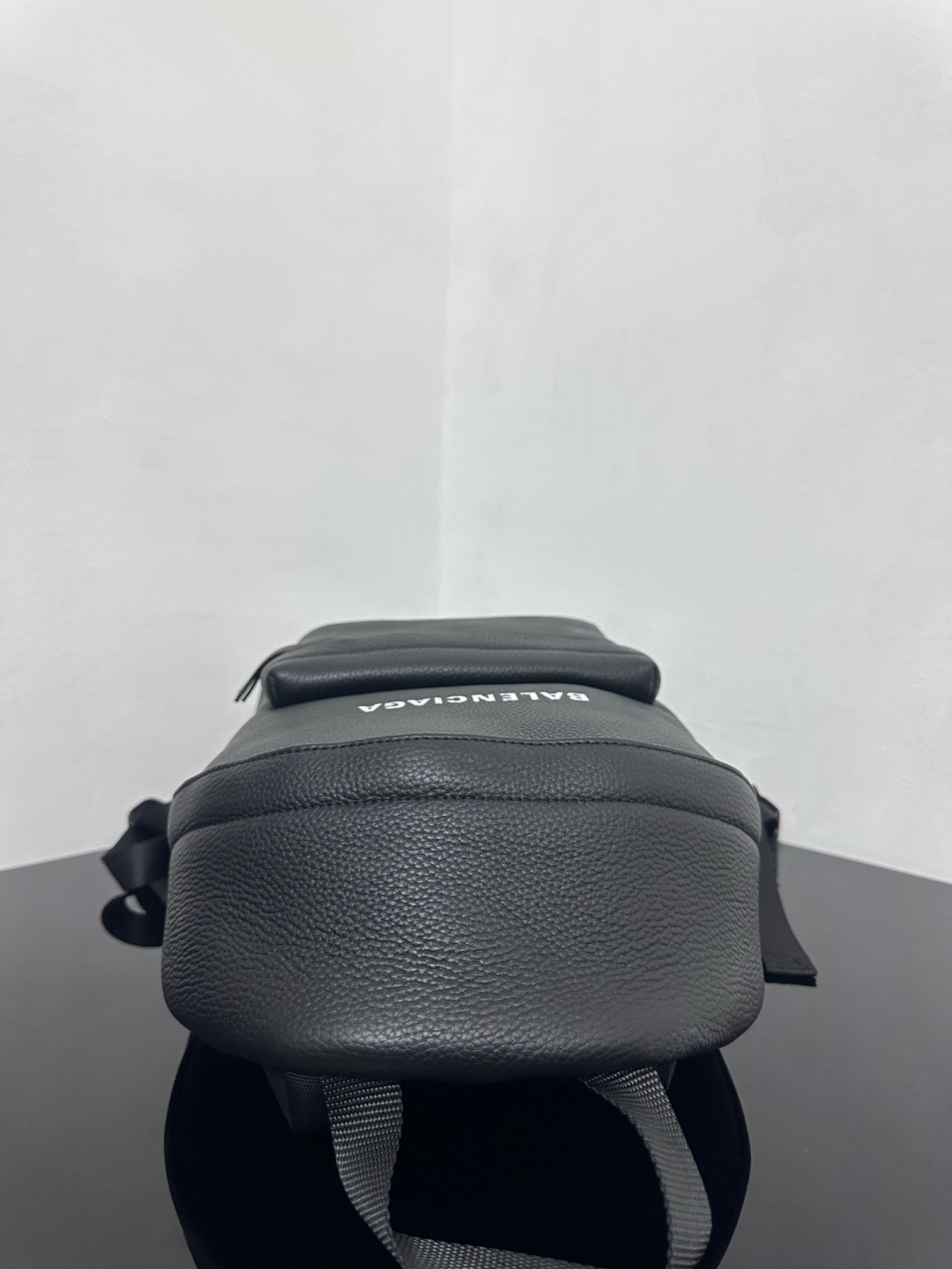 一比一原單BALENCIAGA巴黎世家包包 Everyday黑色柔滑雙層牛皮革雙肩包 小號