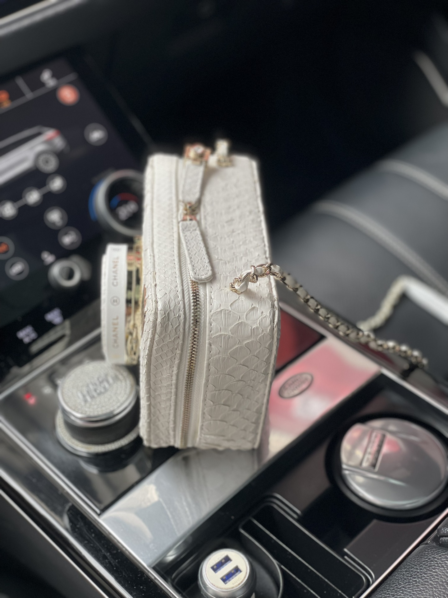 CHANEL顶级高仿专柜同步相机包