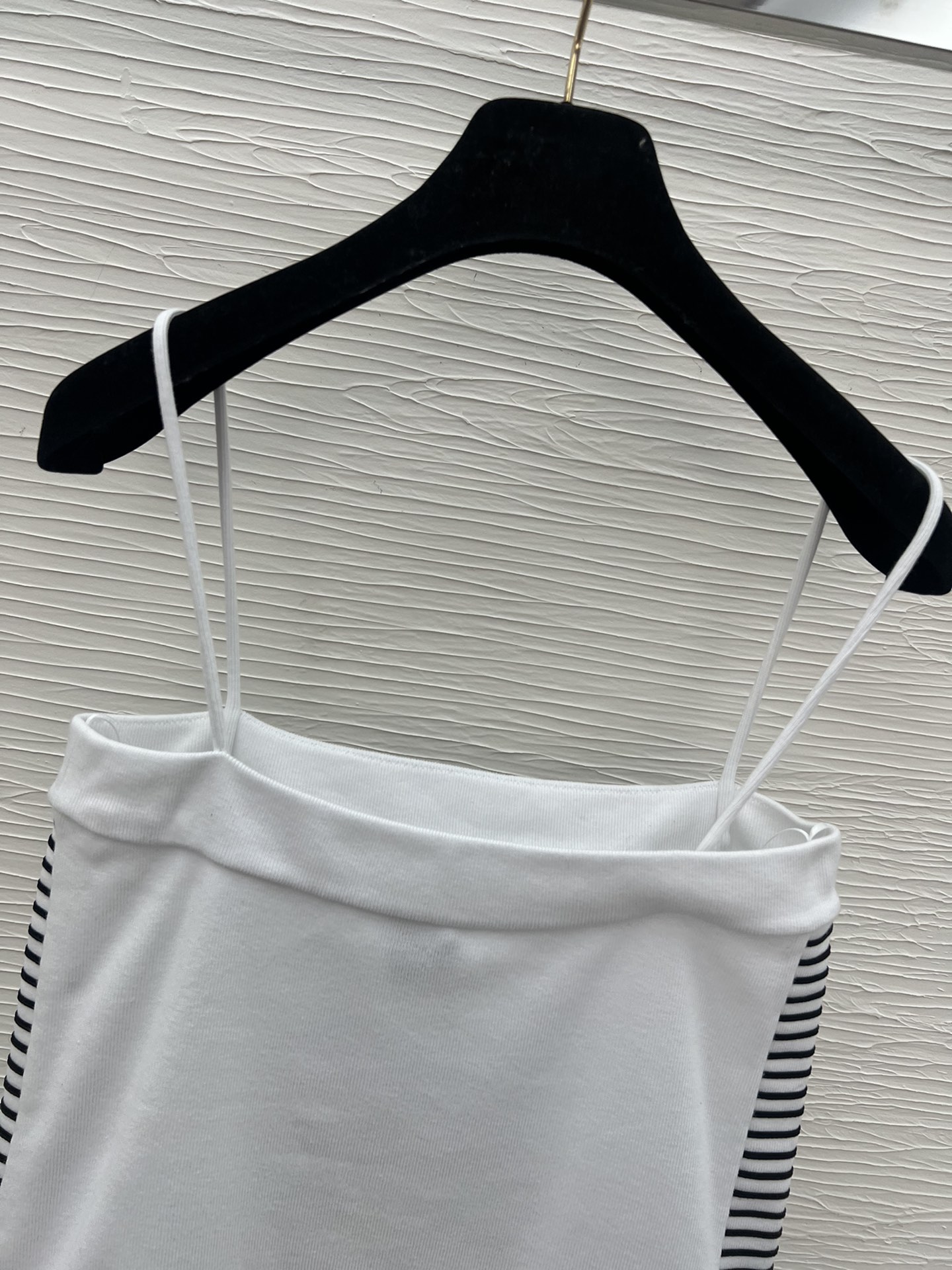 一比一復刻奢侈品香奈兒春夏新品雙C網紗logo短袖T恤 吊帶女款 情感感激感滿滿