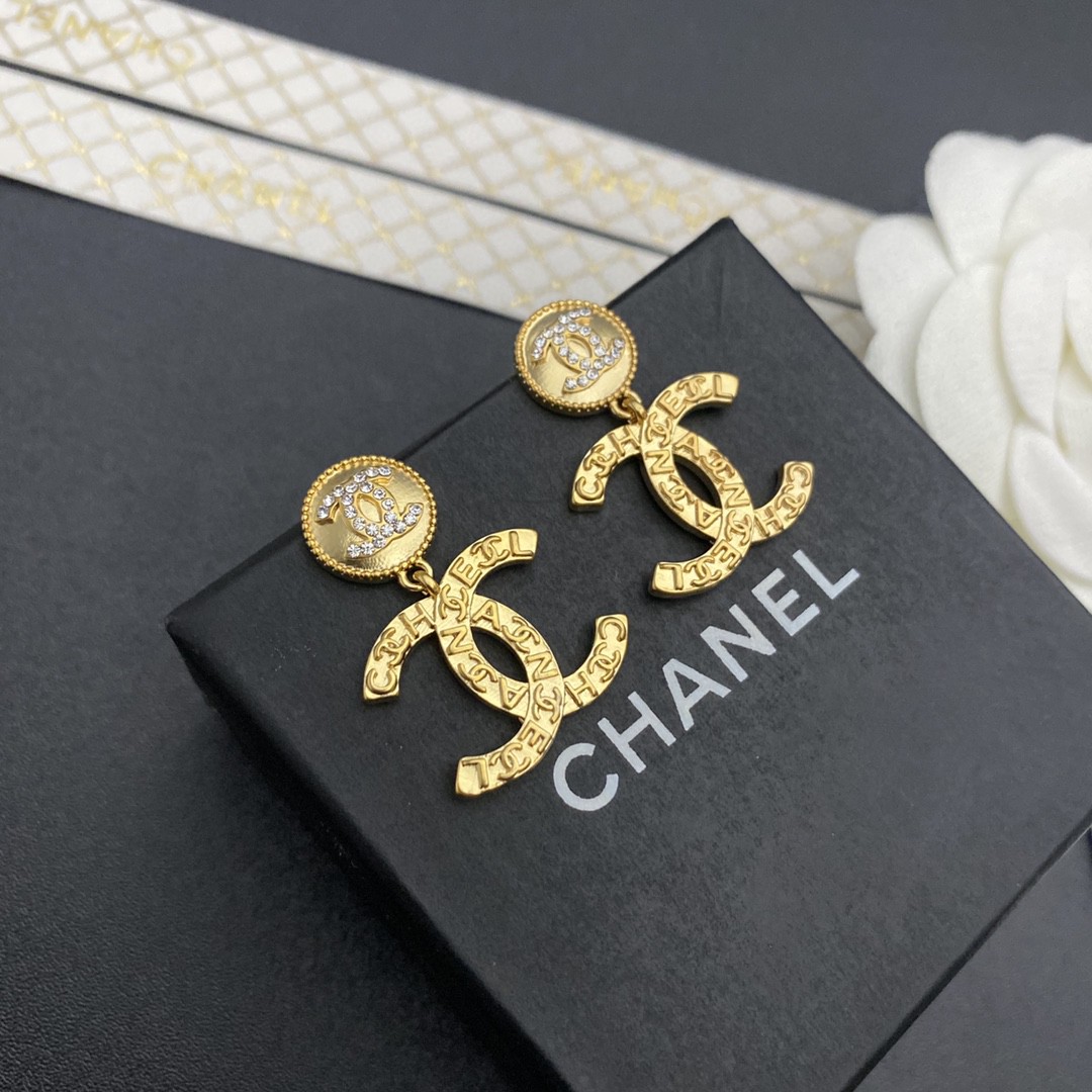 黃銅材質CHANEL字母紐扣耳釘專櫃同步