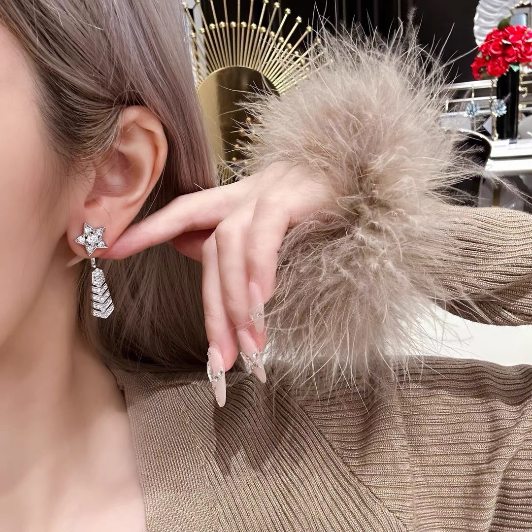 太漂亮高仿CHANEL流星耳釘獨特的設計