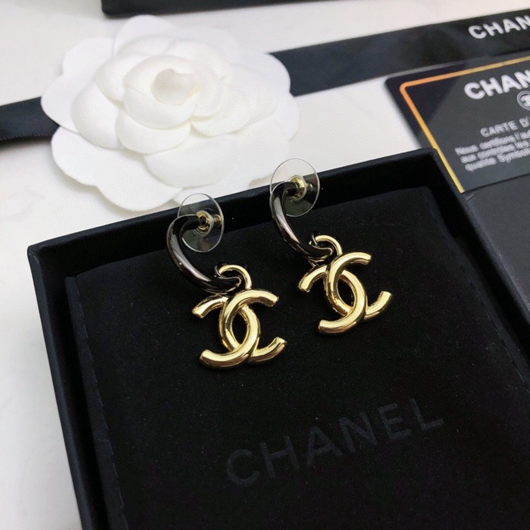 必入爆款 CHANEL高仿耳釘耳環