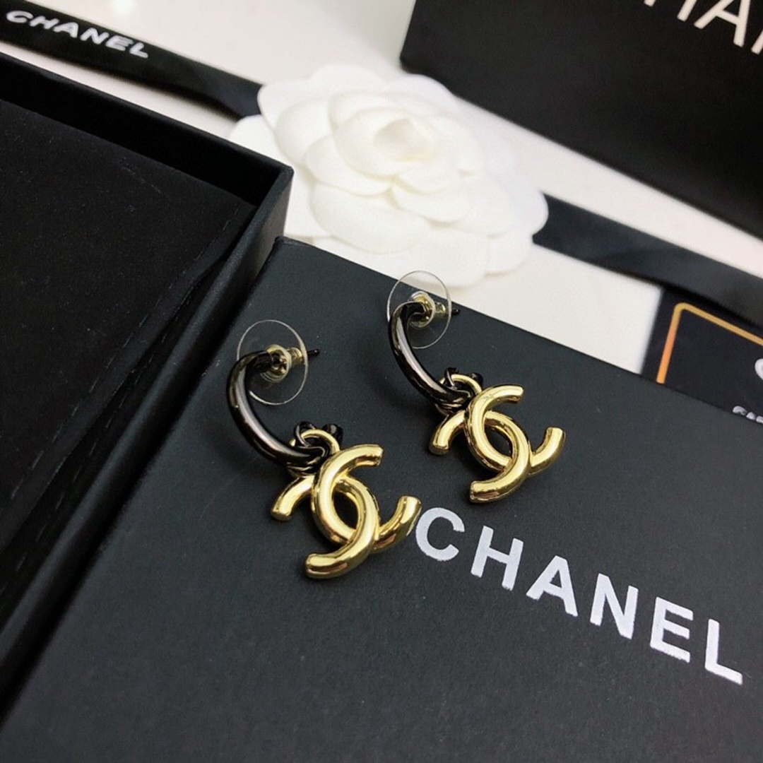 必入爆款 CHANEL高仿耳釘耳環