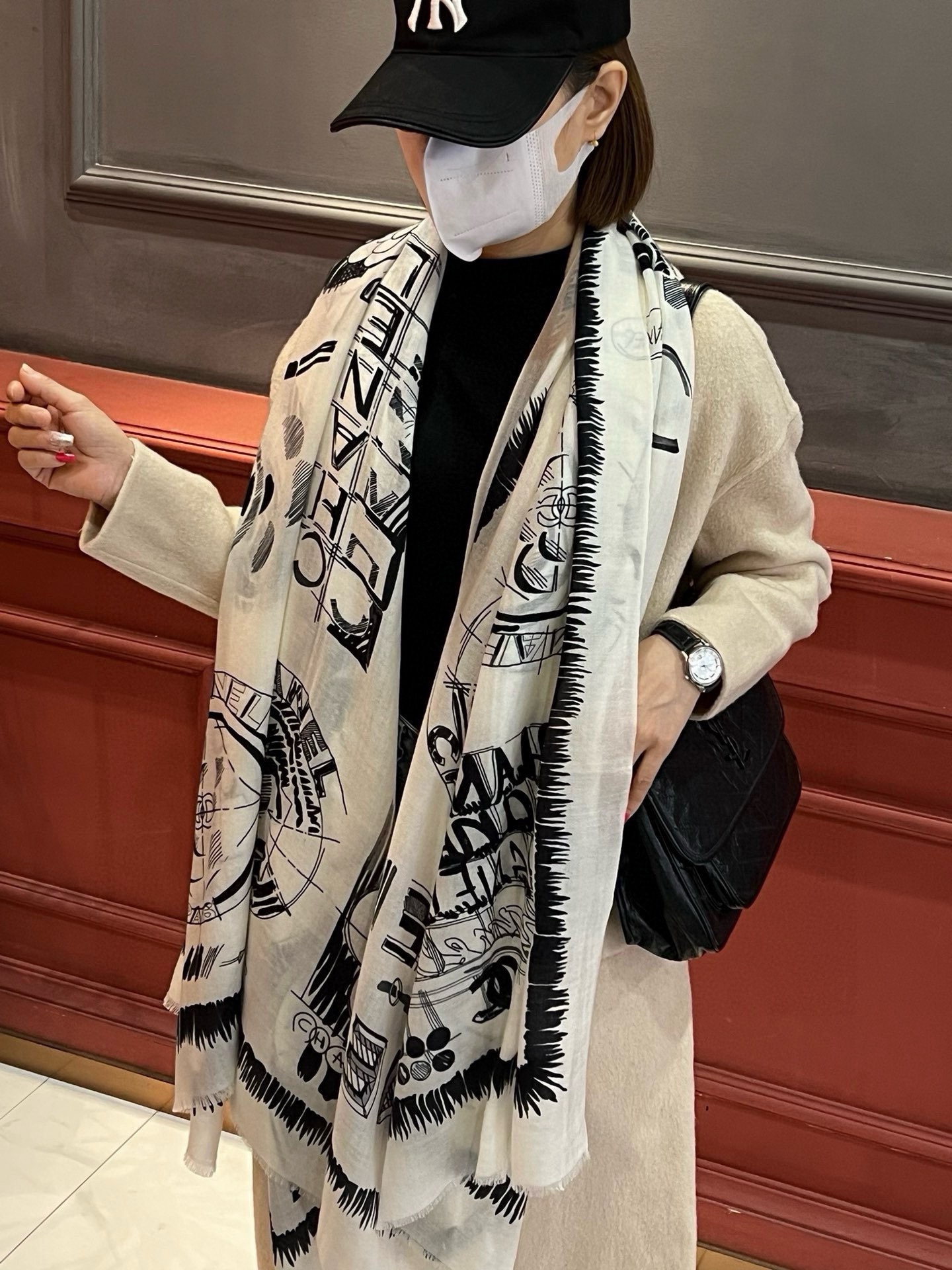 重點推薦頂級奢侈香奈兒高仿羊絨圍巾頂級面料