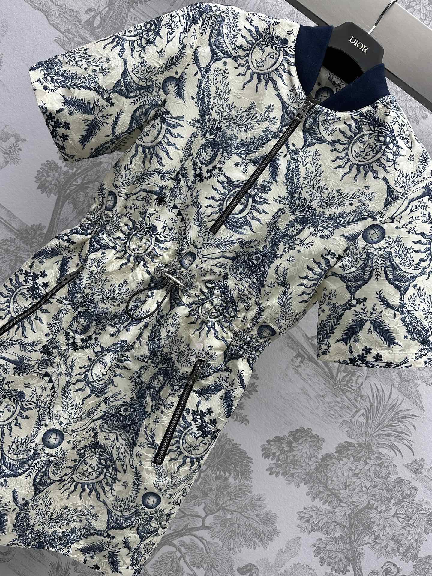 DIOR迪奧高仿原單一比一女款上衣無袖馬甲